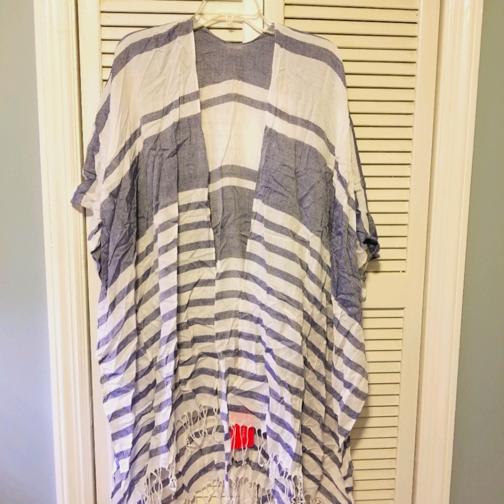 Isaac Mizrahi Blue & White Kimono